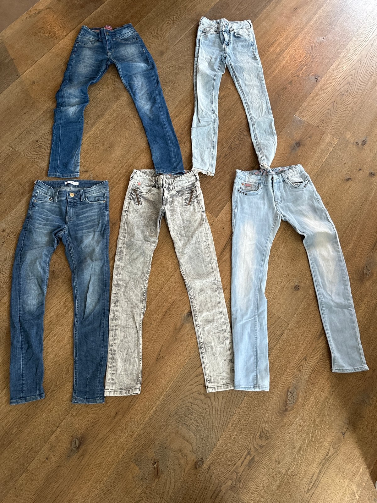 5 spijkerbroeken voor meisjes - diverse kleuren mt 140, Ophalen of Verzenden