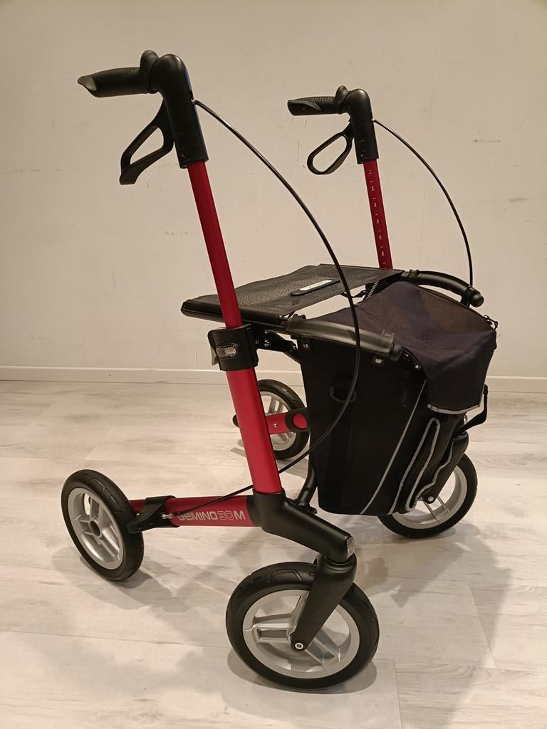 Gemino 30 lichtgewicht rollator incl Servicebeurt ZGAN., Diversen, Rollators, Zo goed als nieuw, Lichtgewicht, Ophalen of Verzenden