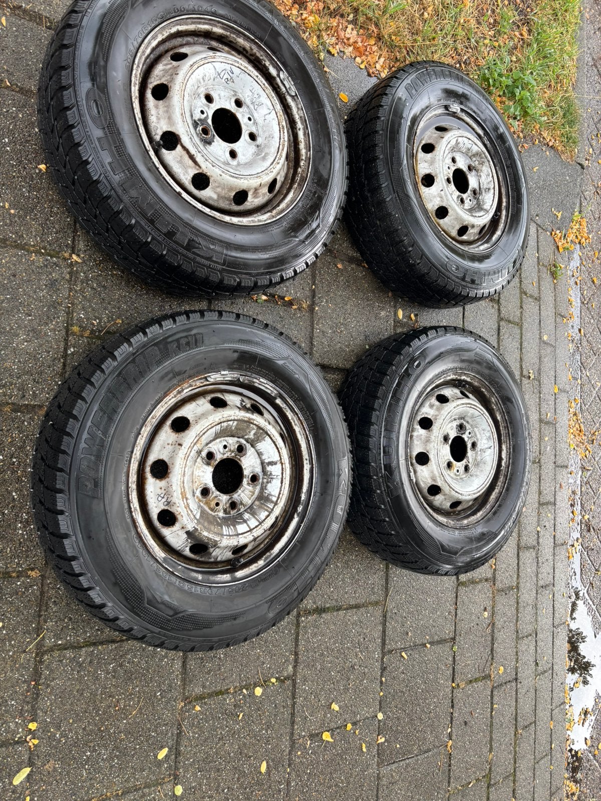 Winterbanden oa Fiat Ducato  205/70 R15C Dot 10/12, 15 inch, Banden en Velgen, Bestelwagen, Gebruikt