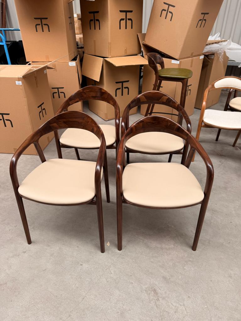 Storage Sale Design eerkamerstoelen! - notenhouten en eiken, Huis en Inrichting, Stoelen, Bruin, Ophalen of Verzenden, Zo goed als nieuw