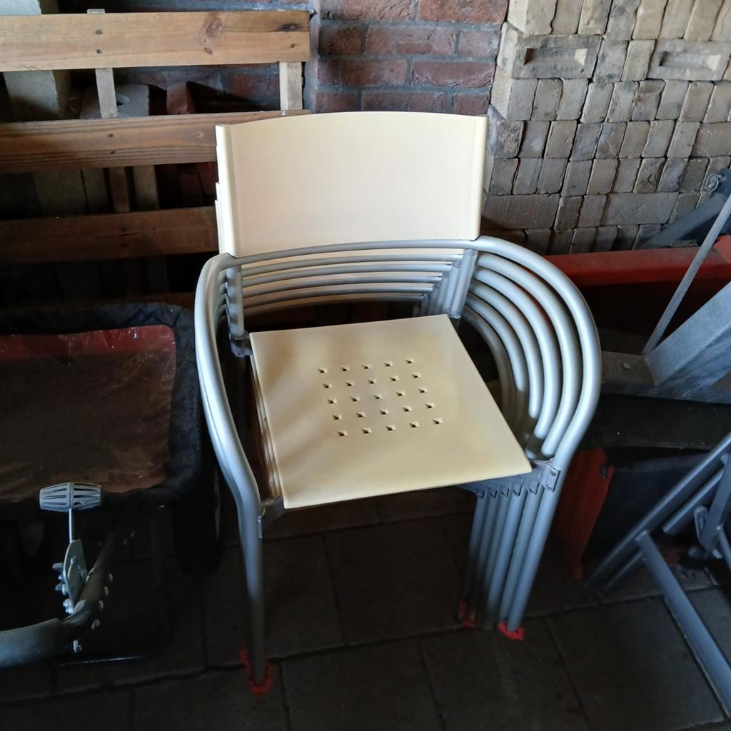 Te koop 7 kunststof stoelen., Ophalen, Wit, Kunststof