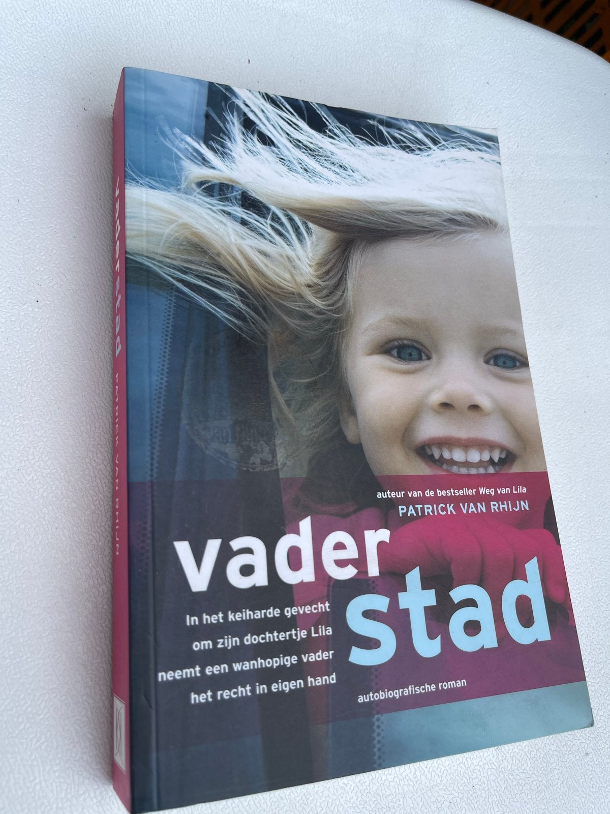 Vaderstad - Patrick van Rhijn (Autobiografische roman), Ophalen of Verzenden, Zo goed als nieuw, Nederland