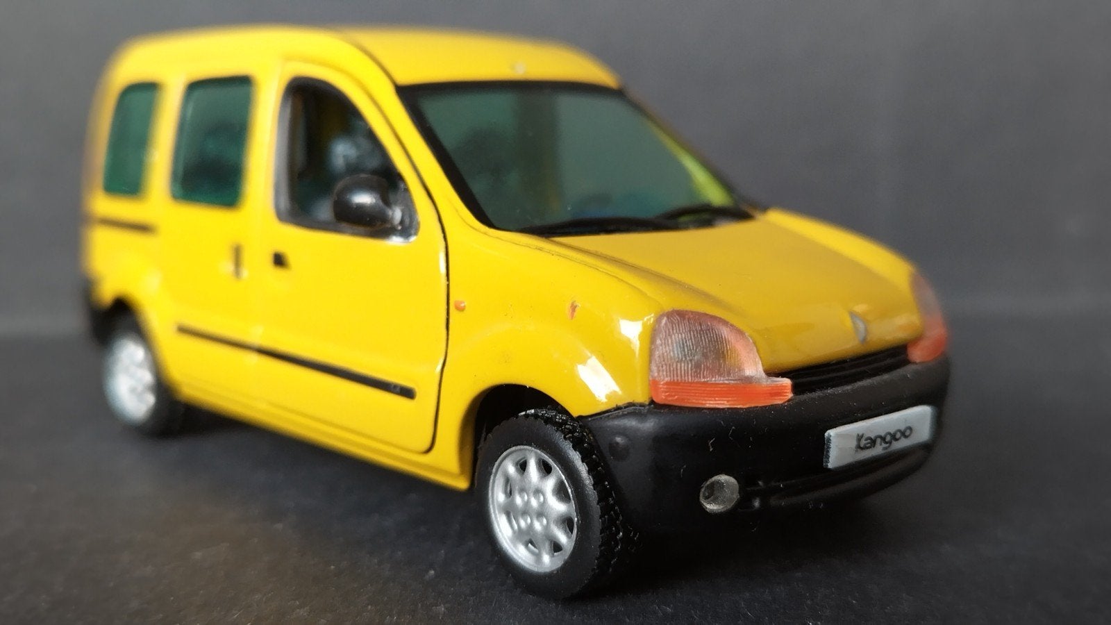 Renault Kangoo Mpv 1;43 Vitesse Pol op, Overige merken, Auto, Verzenden, .