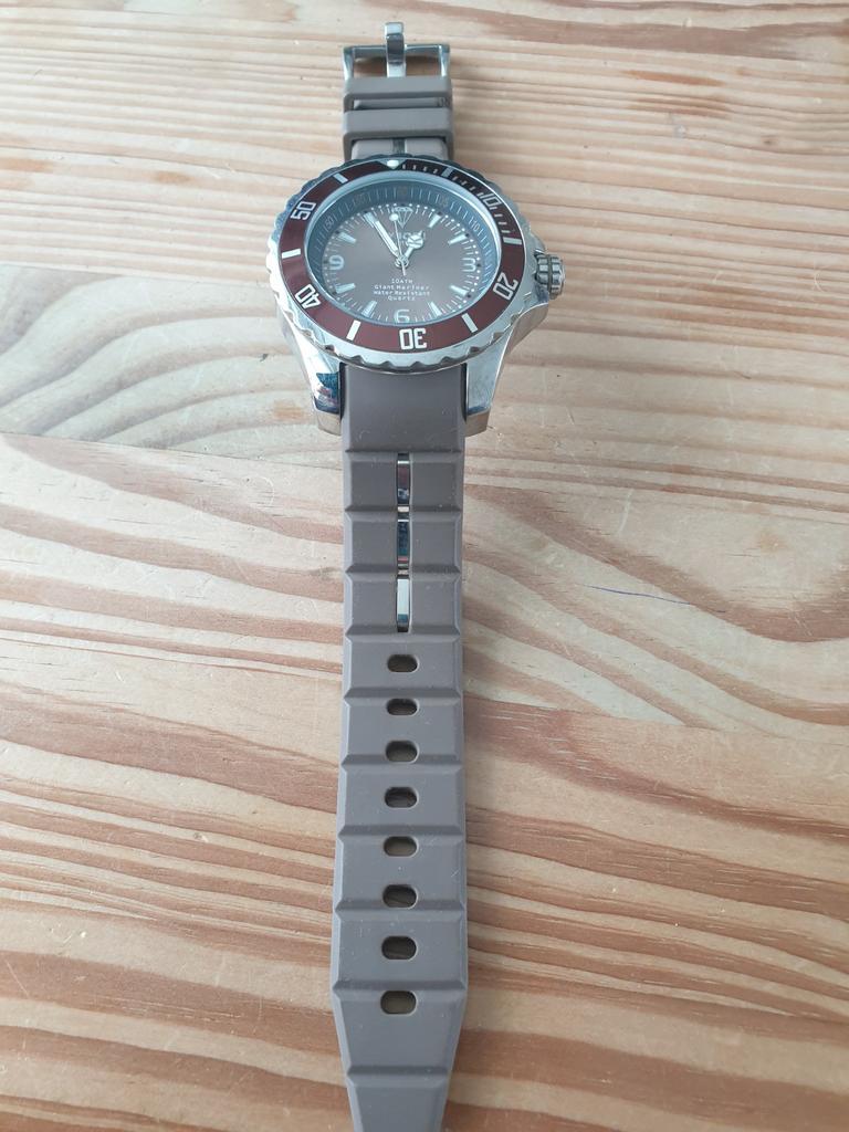 Nooit gedragen kyboe horloge, Sieraden, Tassen en Uiterlijk, Horloges | Heren, Ophalen of Verzenden, Nieuw, Leer, Overige merken