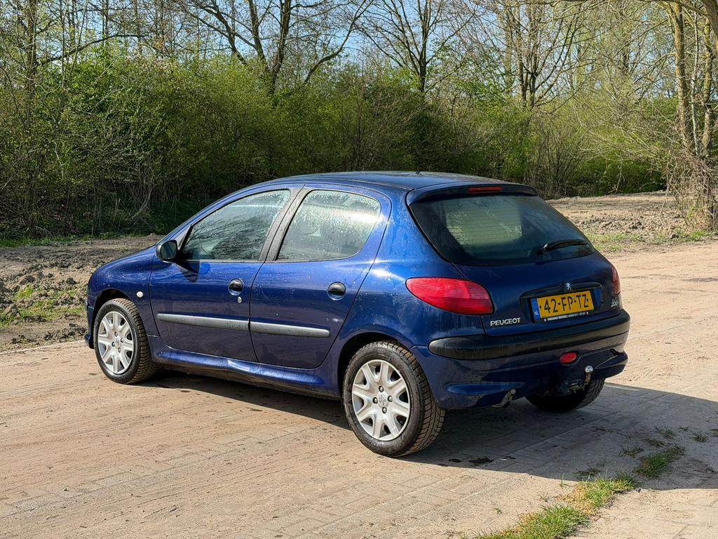 Peugeot 206 1.4 5D 2000 Blauw, Auto's, Peugeot, Particulier, Airbags, Bluetooth, Cruise Control, Trekhaak, Benzine, Euro 2, Hatchback