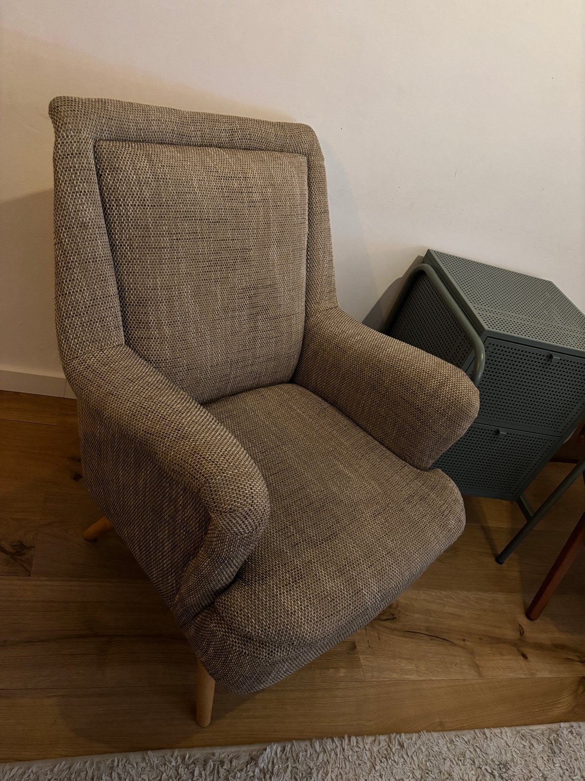 Comfortabele fauteuil - Bruin gestoffeerd, Ophalen, Zo goed als nieuw, Stof, 75 tot 100 cm