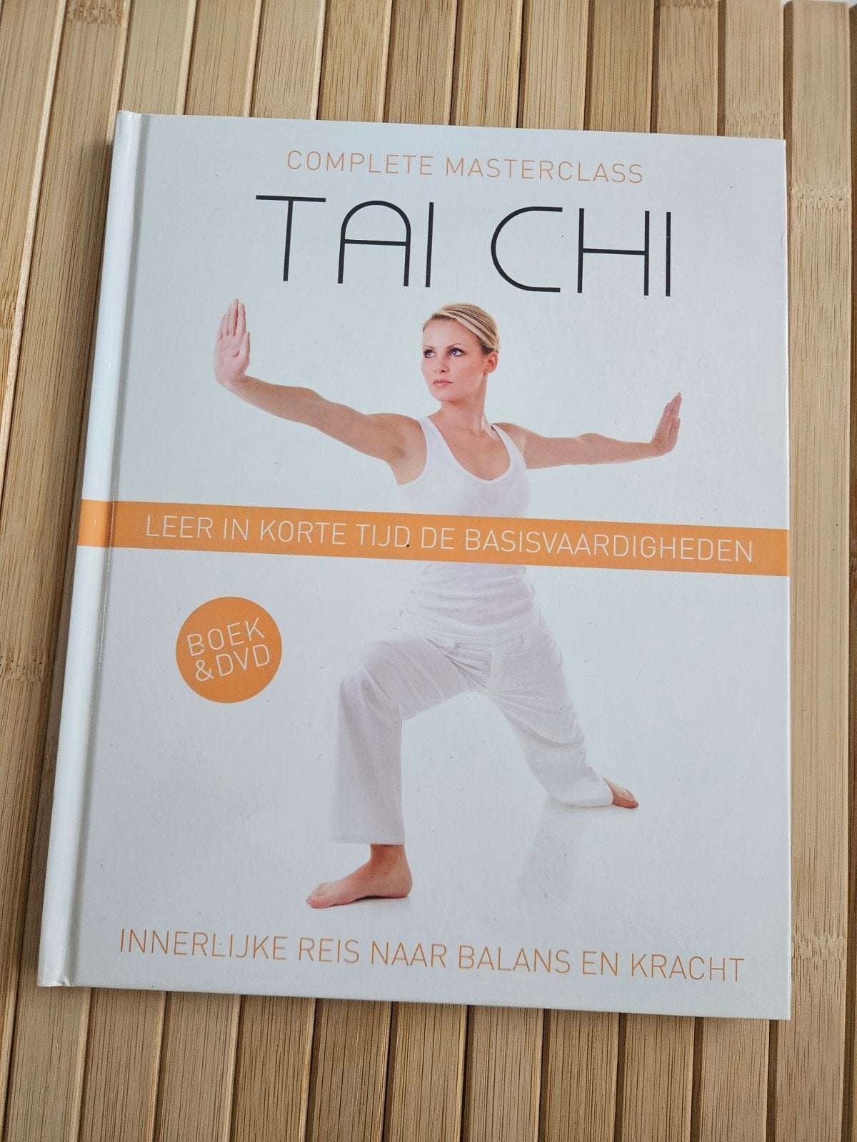 Boek & DVD: Complete Masterclass Tai Chi - Nieuwstaat, Meditatie of Yoga, Nieuw, Ophalen of Verzenden, Instructieboek