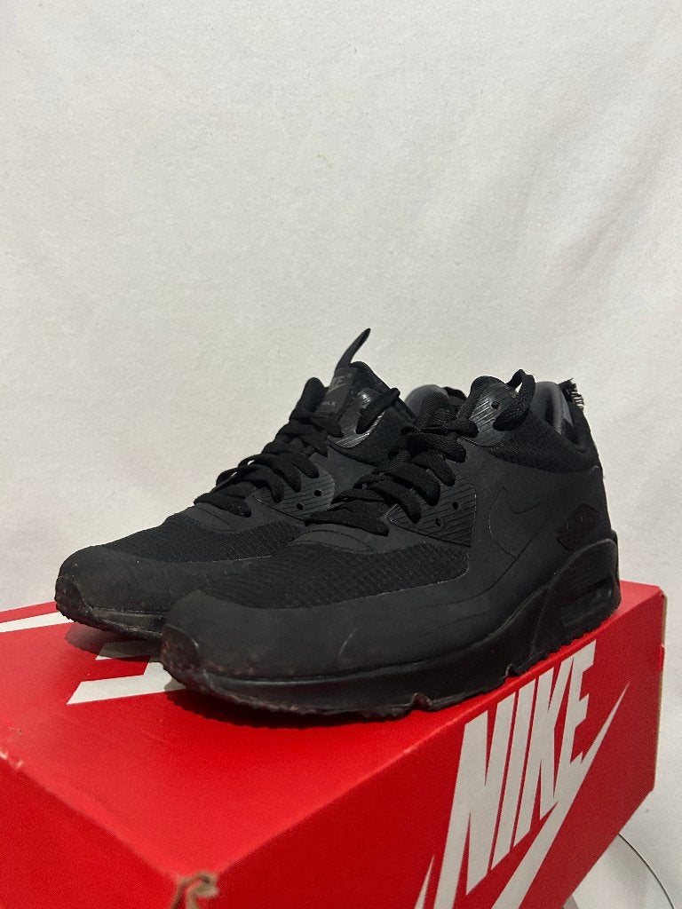 ALS NIEUW! Maat 42 - Nike Air Max 90 Mid Winter Triple Black, Verzenden, Zwart, Nike, Nike