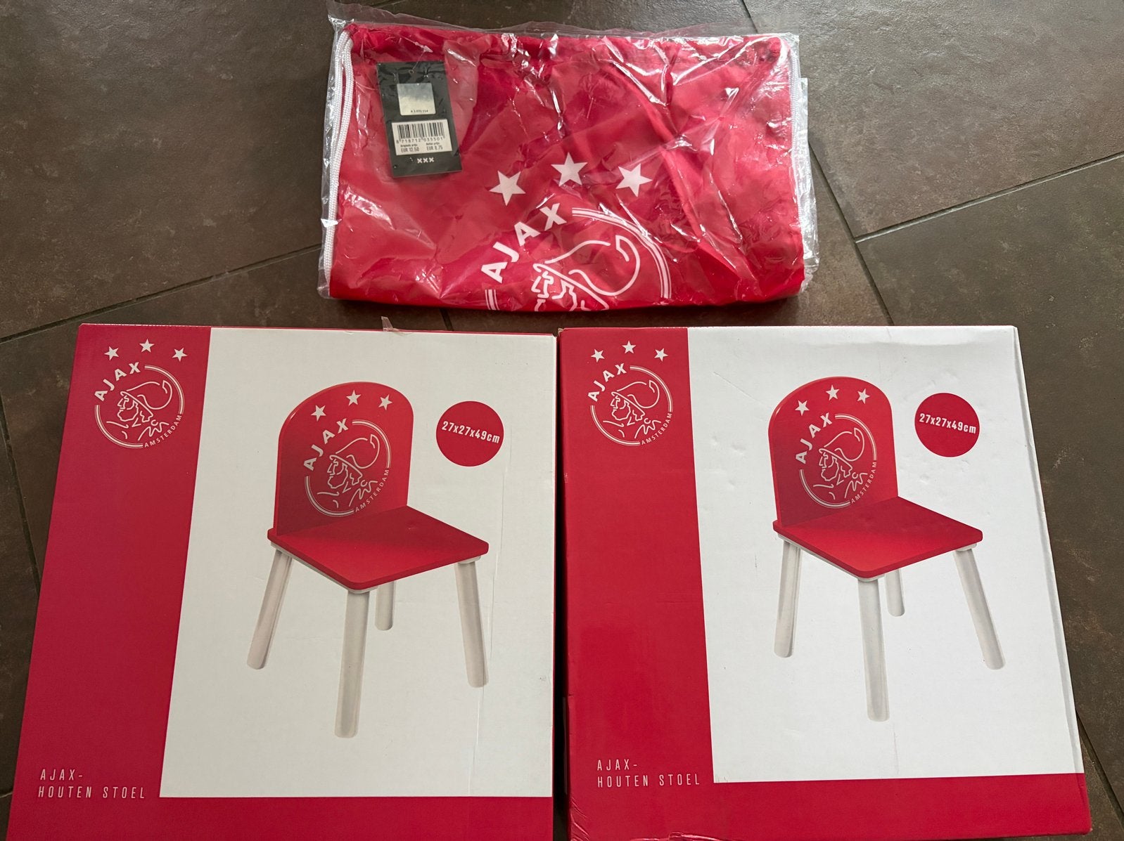 Nieuwe Ajax Houten Stoelen (2 stuks) + Ajax gymtas, Ophalen of Verzenden, Nieuw, Stoel