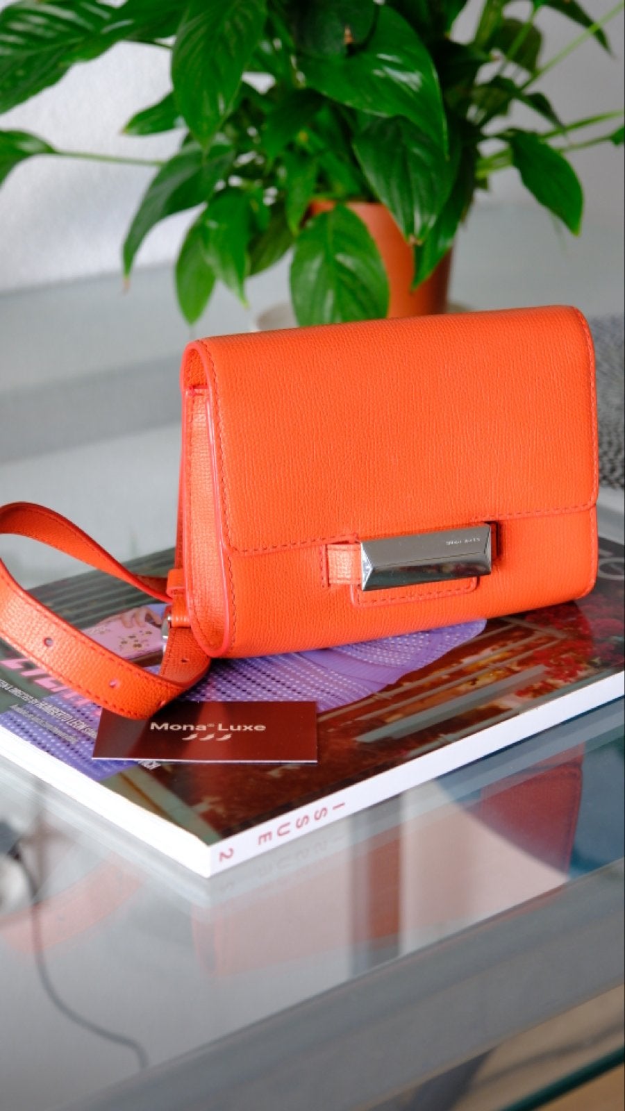 Hugo Boss Belt-bag / Schoudertas - Oranje, Sieraden, Tassen en Uiterlijk, Ophalen of Verzenden, Zo goed als nieuw, Oranje, Schoudertasje