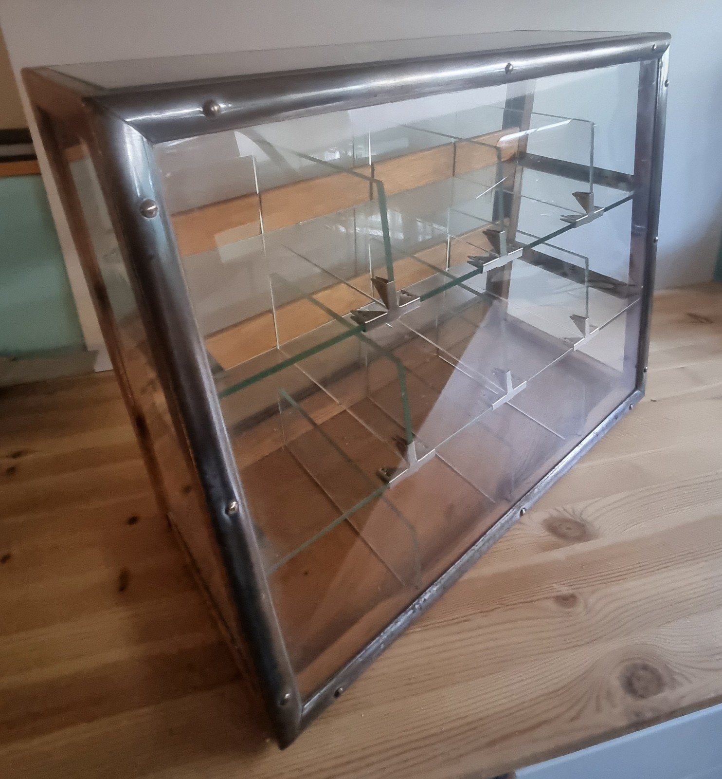 ORIGINELE BAKKERSVITRINE - toonbank vitrine ESME, Ophalen