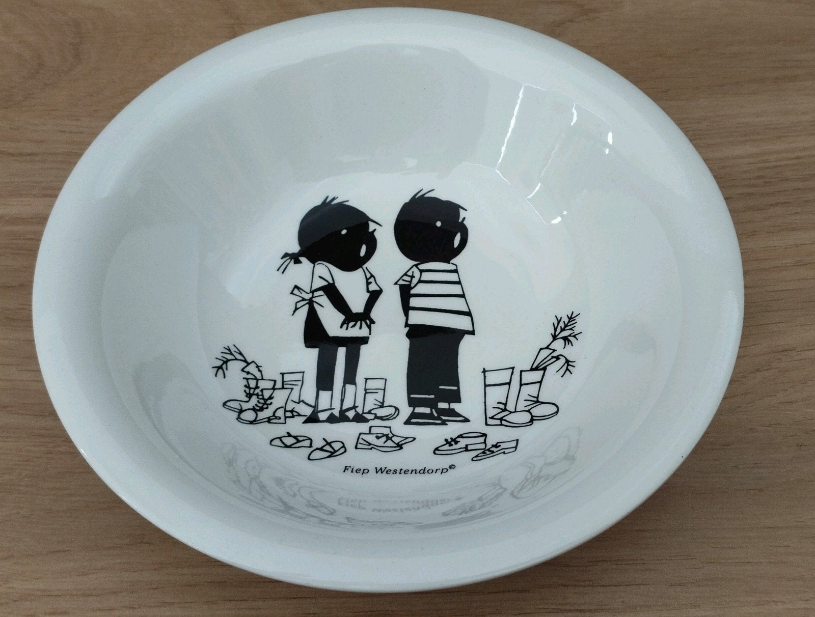Vintage schaaltje Jip en Janneke zetten hun schoen(en)-Hema, Hema, Verzenden, Keramiek, Zo goed als nieuw