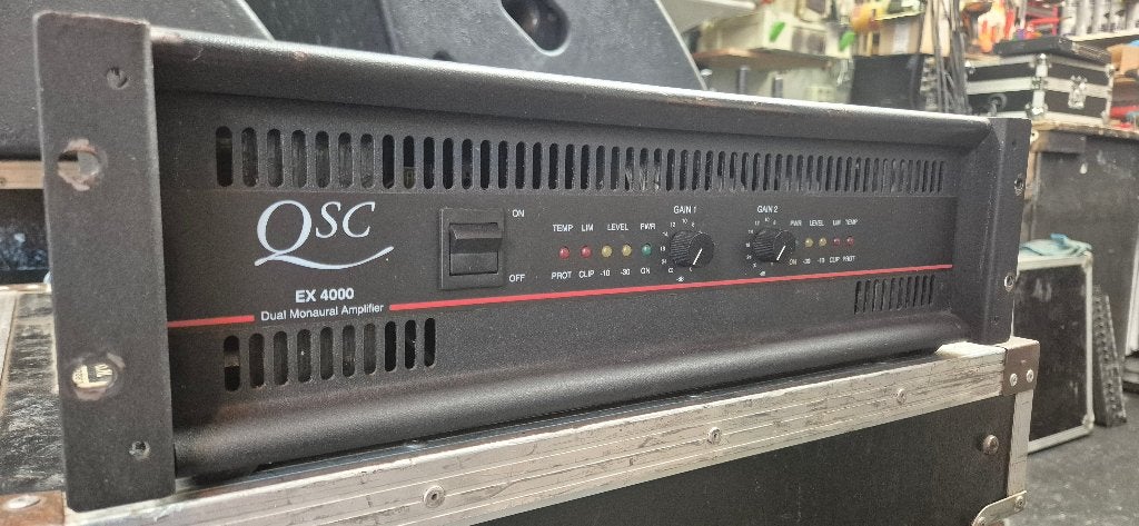 QSC EX 4000 Dual Mono Amplifier versterker power amp, Gebruikt, Speakerset, Ophalen, 150 watt of meer