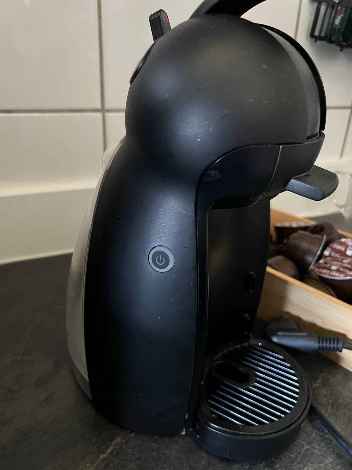 Krups Dolce Gusto Piccolo XS Koffiecupmachine Zwart, Ophalen, Koffiepads en cups, Gebruikt, Koffiemachine