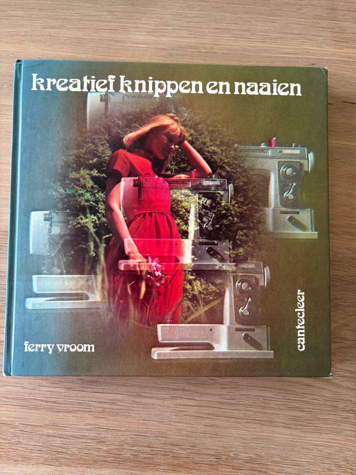 Kreatief Knippen en Naaien - Leer zelf kleding maken, Boeken, Ophalen of Verzenden, Gelezen, Borduren en Naaien