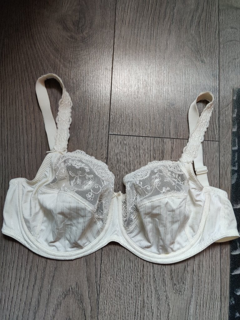 merk felina twv 90 euro mooie bh in  maat 80 E  nieuww, Ophalen of Verzenden, Overige kleuren, BH