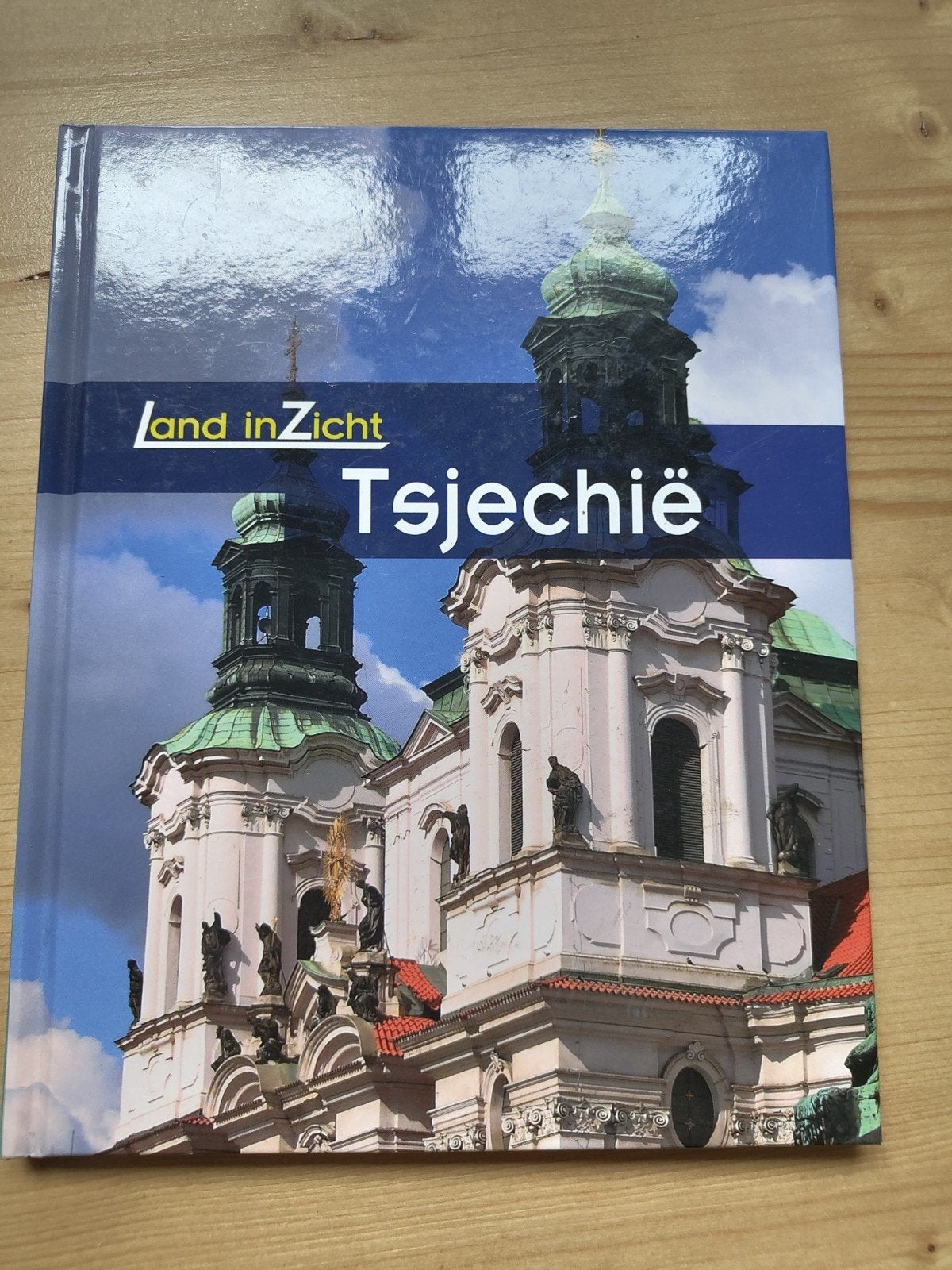 Land in Zicht: Tsjechië - Reisgids voor oud en jong, Overige merken, Europa, Ophalen of Verzenden, Zo goed als nieuw