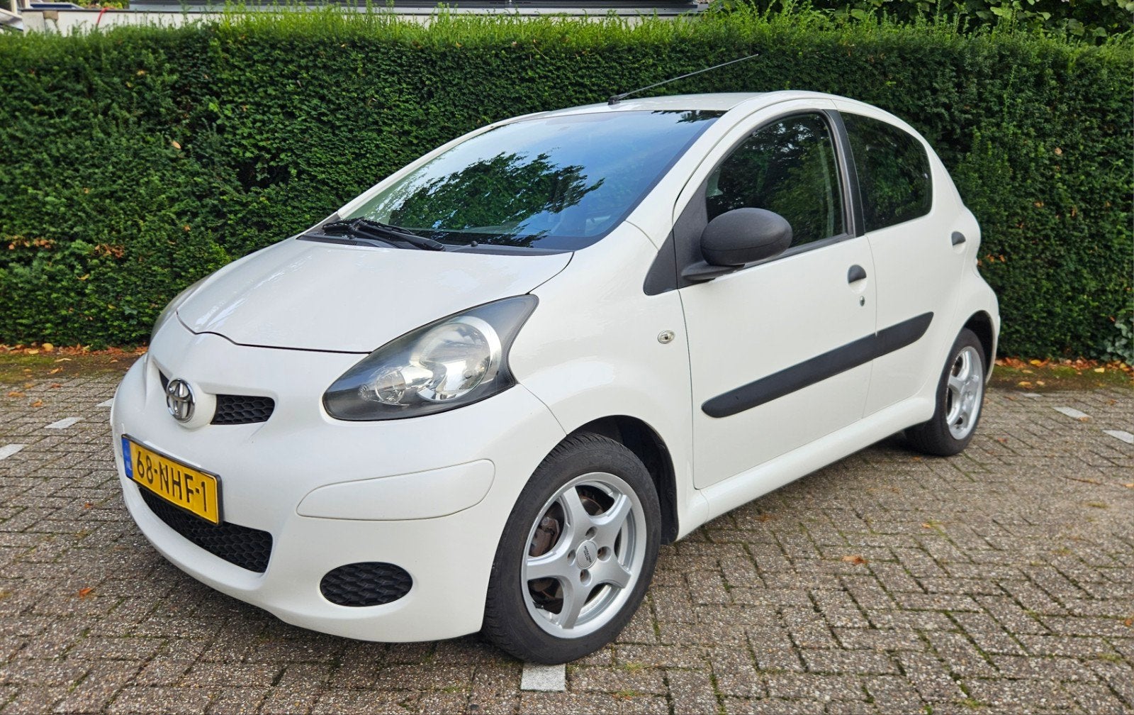 Toyota Aygo 1.0 5dr Airco / apk 17-09-2027 / UNIEK zie tekst, Auto's, Voorwielaandrijving, 4 stoelen, Origineel Nederlands, Handgeschakeld