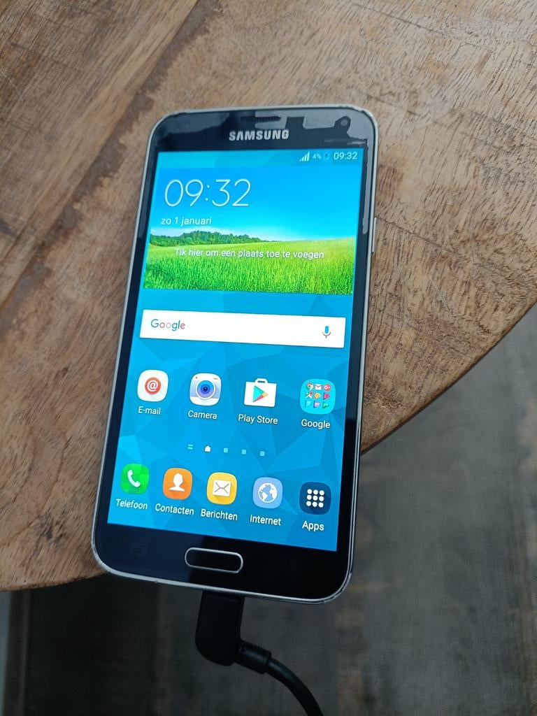 Samsung S  en htc, 16 GB, Ophalen of Verzenden, 3 tot 6 megapixel, Zwart