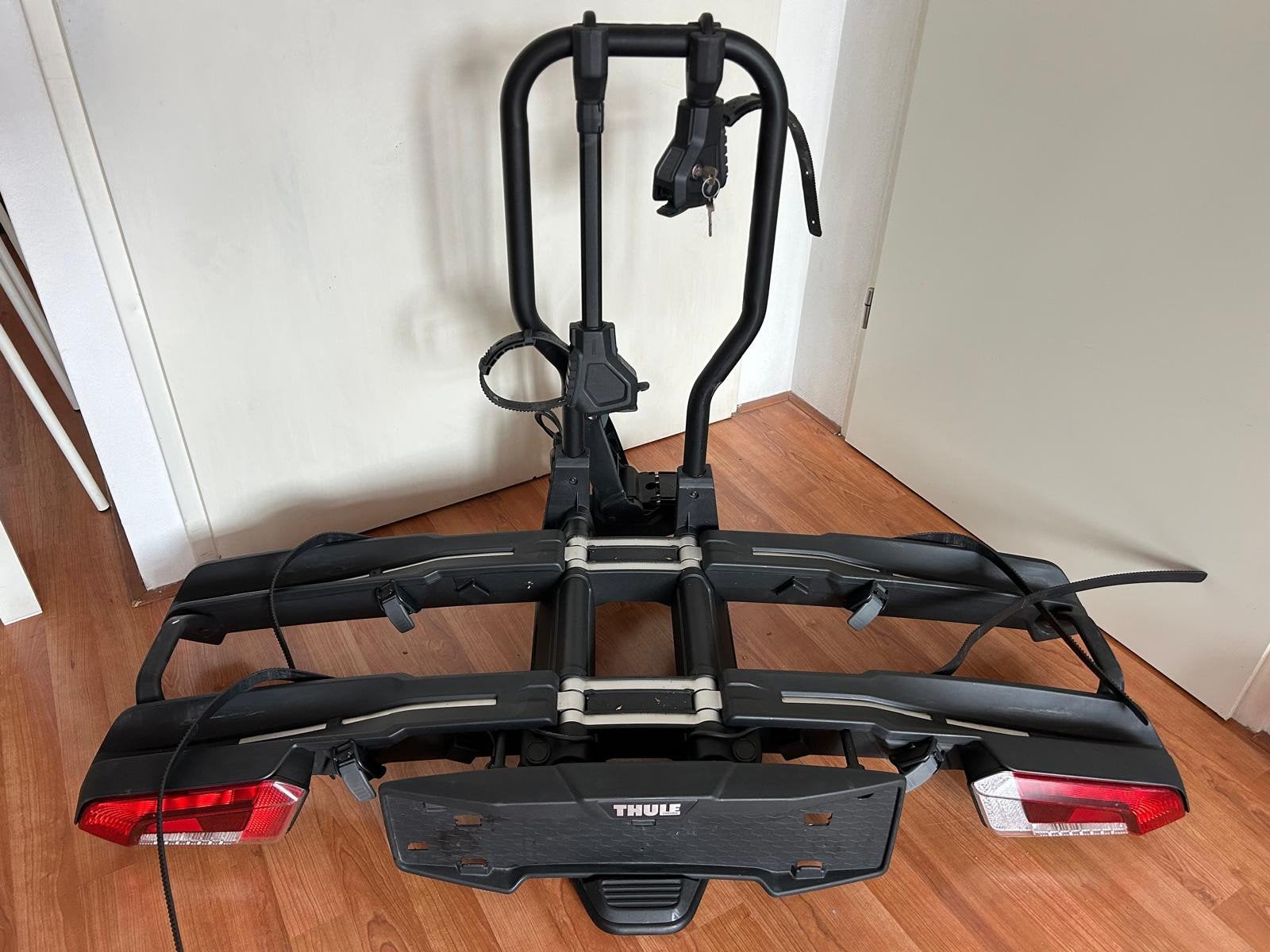 Thule EasyFold 3 - Fietsendrager - Geschikt voor 2 (elektris, Auto diversen, Fietsendragers, Zo goed als nieuw, Trekhaakdrager