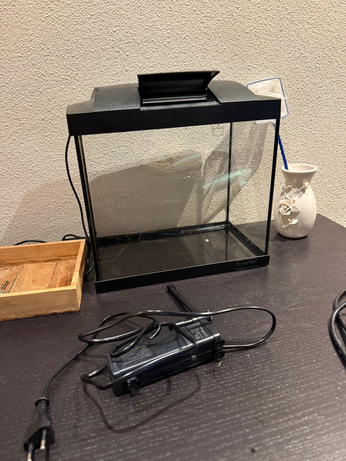 Aquarium 16L met filterpomp, Ophalen, Zo goed als nieuw, Leeg aquarium