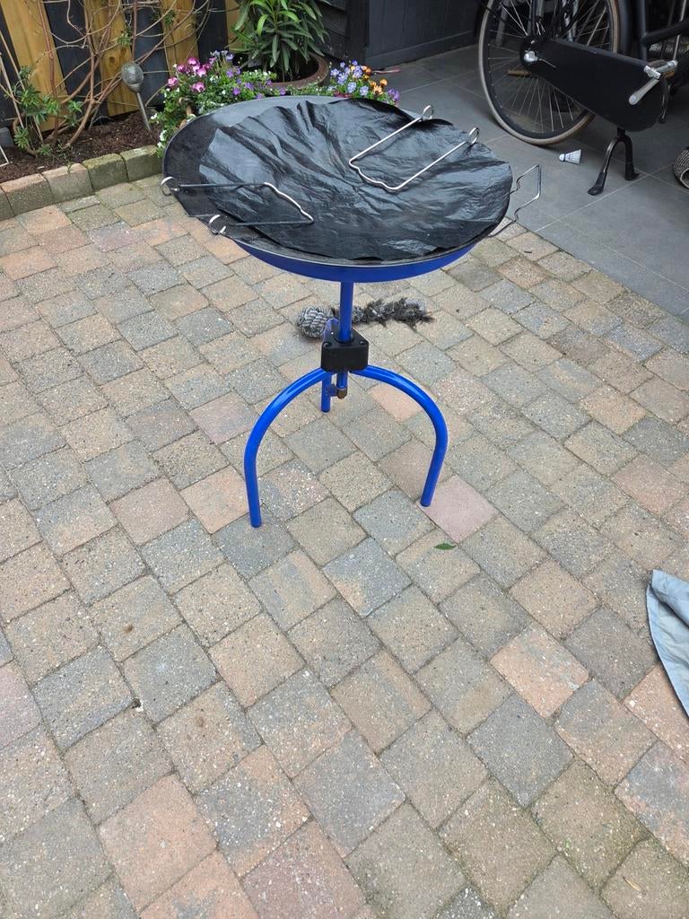 Skottelbraai zgan, Ophalen of Verzenden, Zo goed als nieuw, Rond, Metaal
