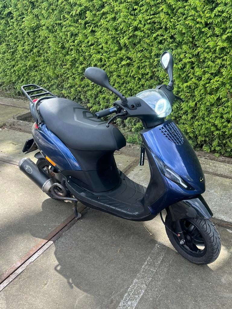 Piaggio Zip 80cc met AB begrenzer - brom, Fietsen en Brommers, Scooters | Piaggio, Ophalen, Gebruikt, Maximaal 45 km/u, Zip