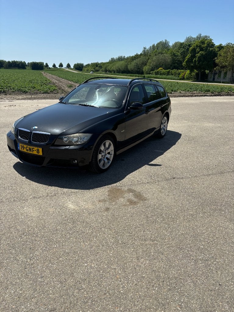 BMW 3-Serie 3.0 I 325 Touring AUT 2008 Zwart, Auto's, 745 kg, Achterwielaandrijving, Particulier, 1600 kg