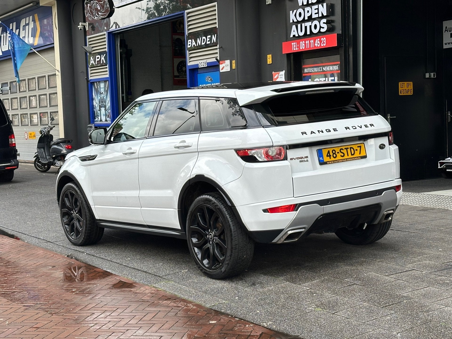 Land Rover Range Rover Evoque 2.2 SD4 4WD Aut Leer Navi Came, Auto's, Automaat, Euro 5, 15 km/l, Zwart