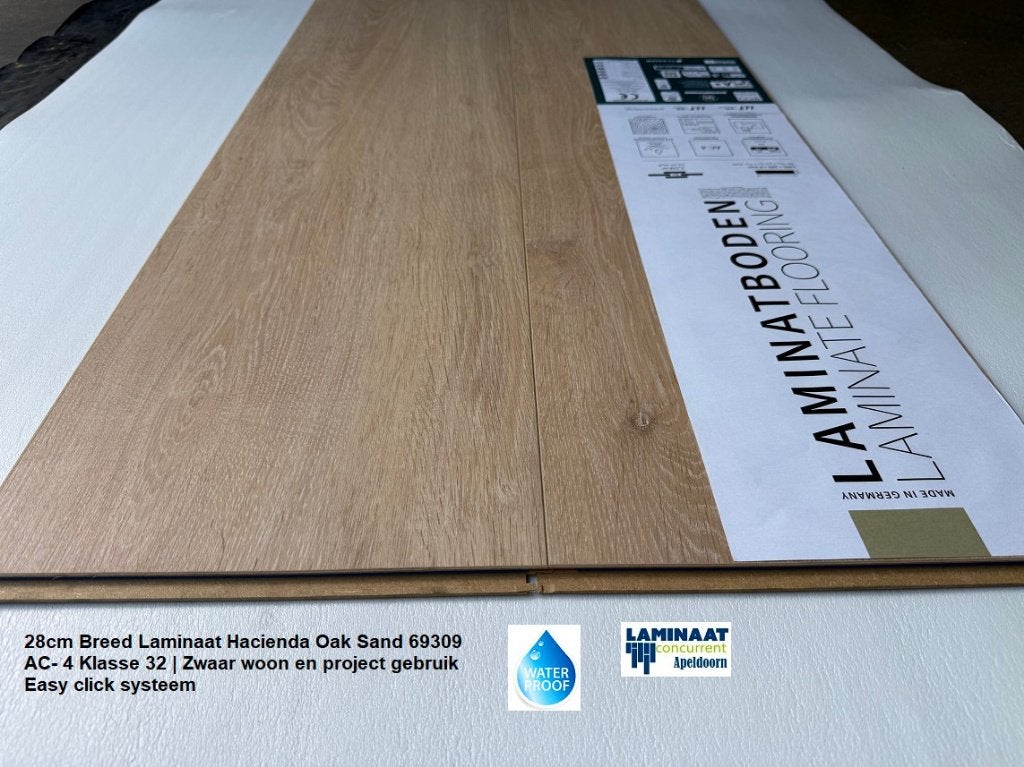 Waterbestendig 28cm breed Laminaat Hacienda Oak sand 8mm dik, 75 m² of meer, 28cm breed waterbestendig laminaat eiken kleur, Nieuw