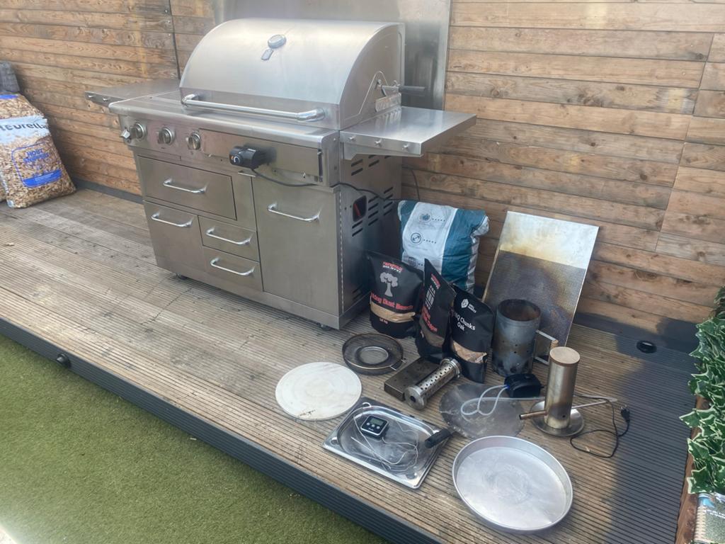 Buitenkeuken met gas BBQ, smoker, spit en meer, Ophalen, Gebruikt