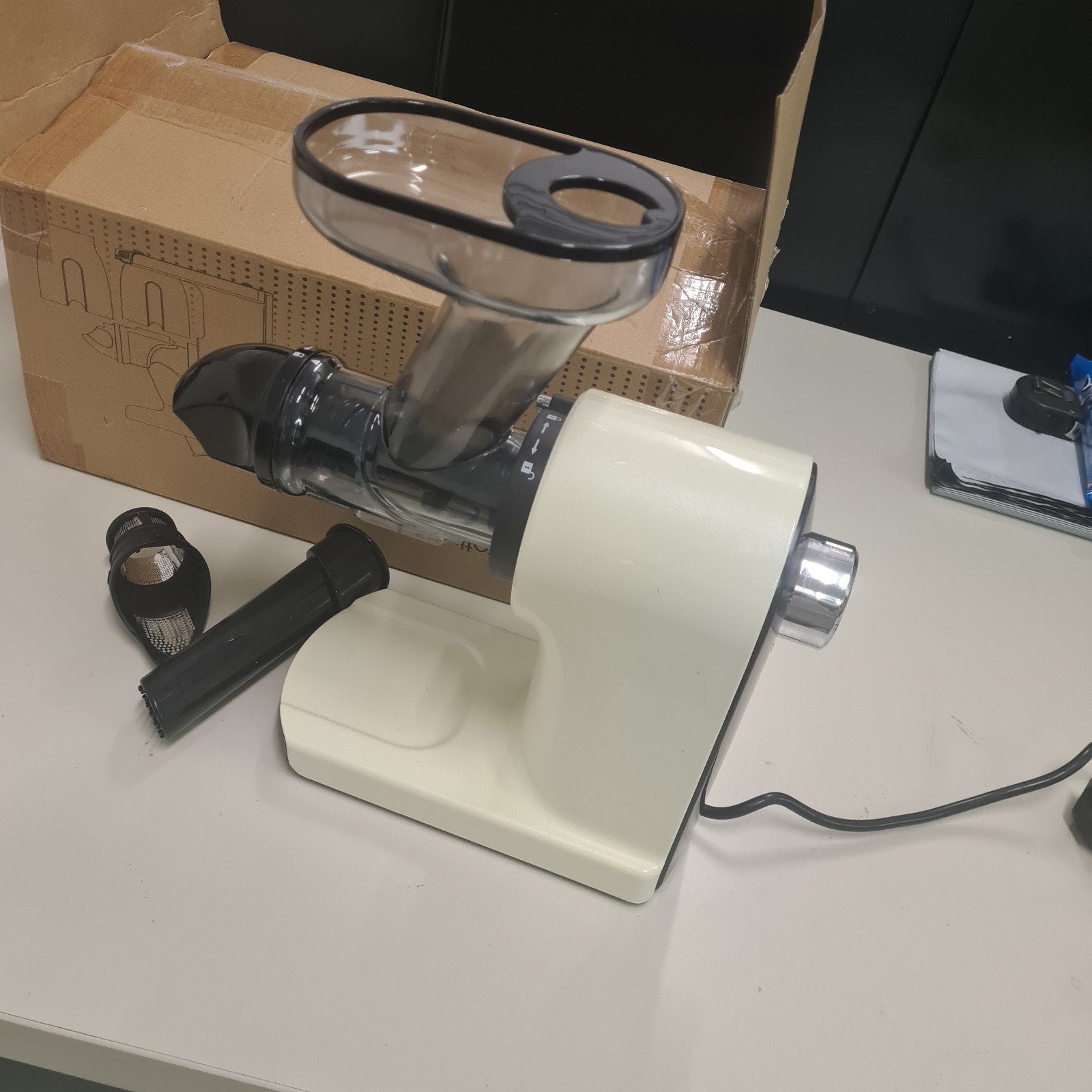 Kitchenbrothers Slowjuicer - Zo goed als nieuw, Ophalen of Verzenden, Zo goed als nieuw, Elektrisch, Slowjuicer