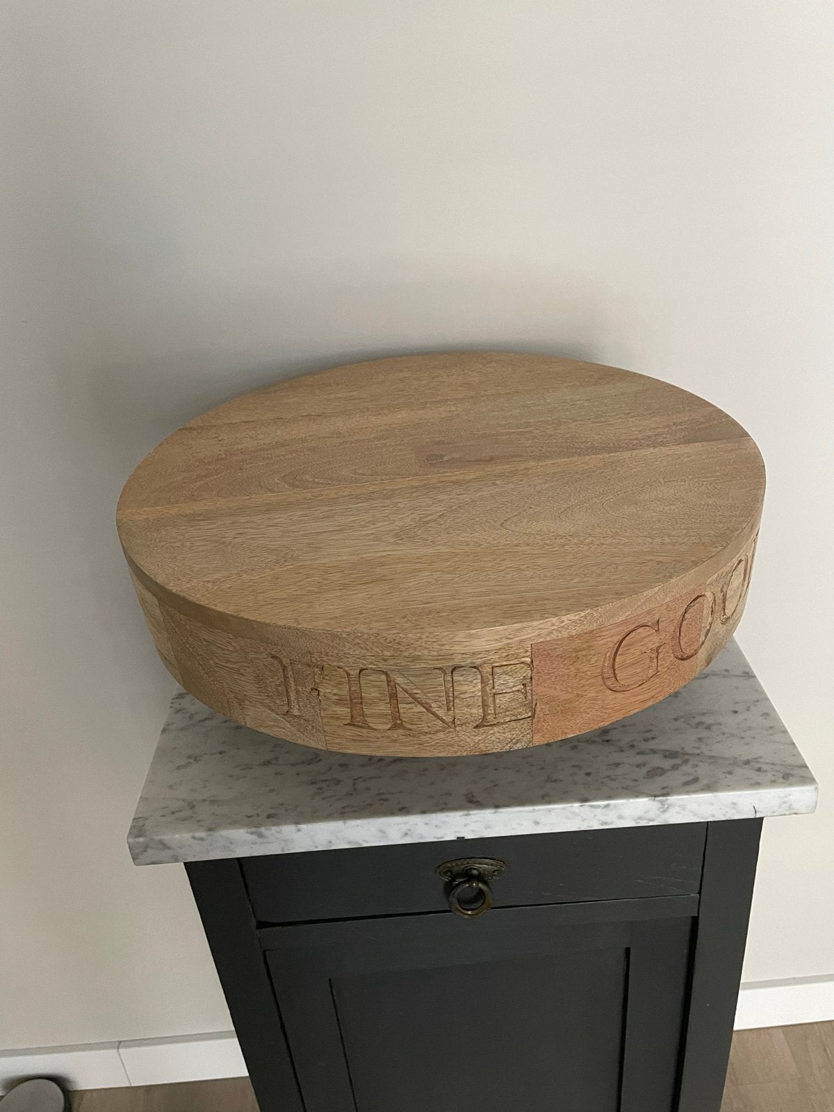 Riviera Maison Fine Goods Cake Stand Hout Ø38cm, Ophalen, Hout, Bruin, Landelijk
