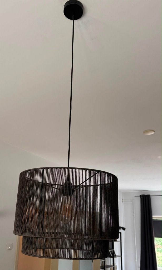 Zwarte hanglamp met rotan look - Goede staat, Ophalen, Gebruikt, Modern, Rotan look, Natuurlijk materiaal