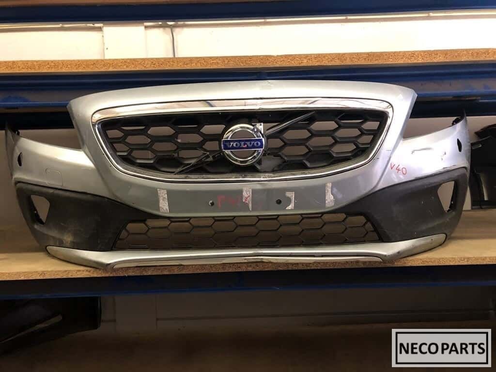 Volvo v40 cross bumper voorbumper met kls, Ophalen, Gebruikt, -, -