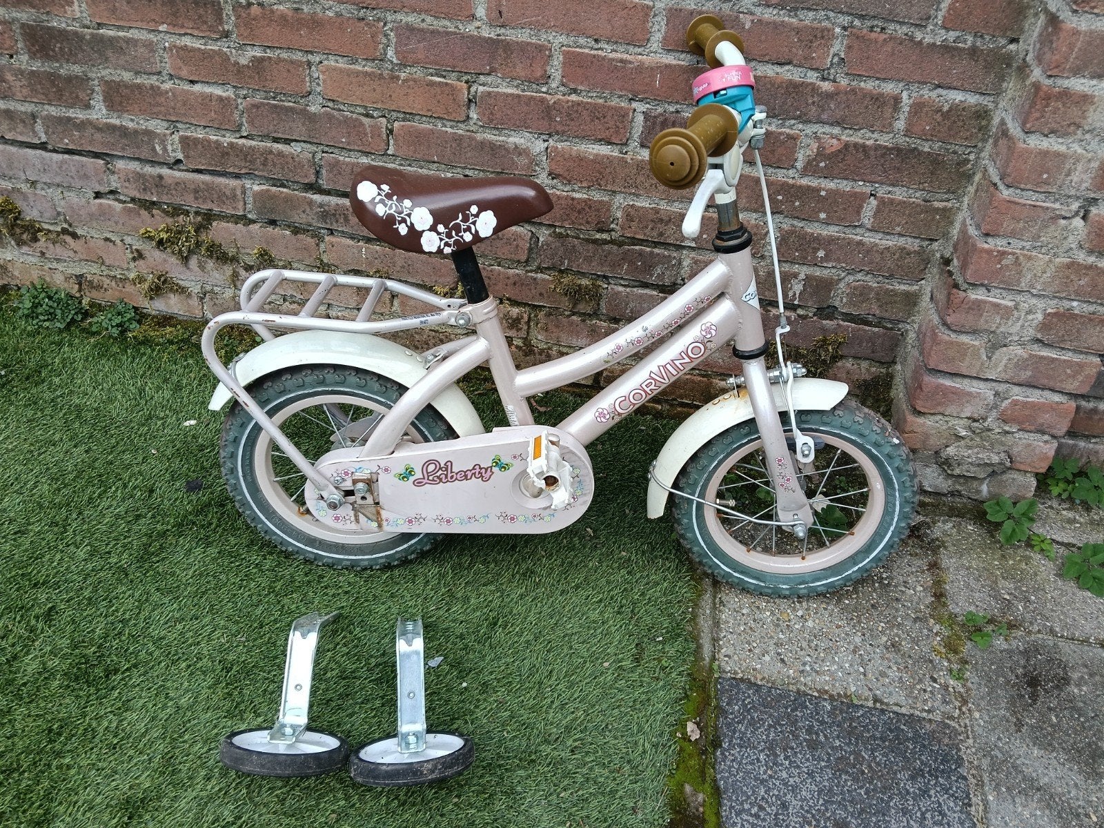 Kinderfietsje 12 inch - opknapper met roestplekken, Fietsen en Brommers, Ophalen, Zijwieltjes, Gebruikt, Minder dan 16 inch