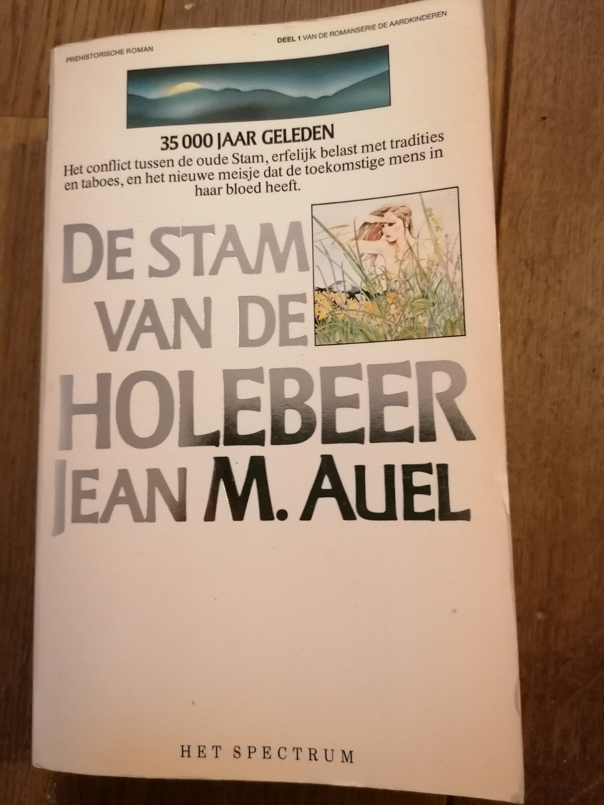 De Stam van de Holebeer - Jean M. Auel (Deel 1), Ophalen of Verzenden, Gelezen, Jean M. Auel, Nederland