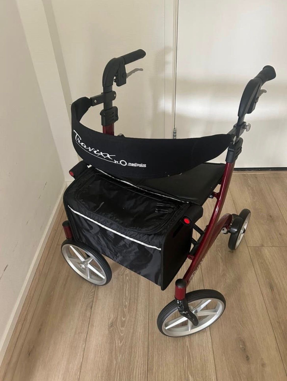 Travixx Deluxe rollator, Diversen, Rollators, Ophalen, Lichtgewicht, Zo goed als nieuw