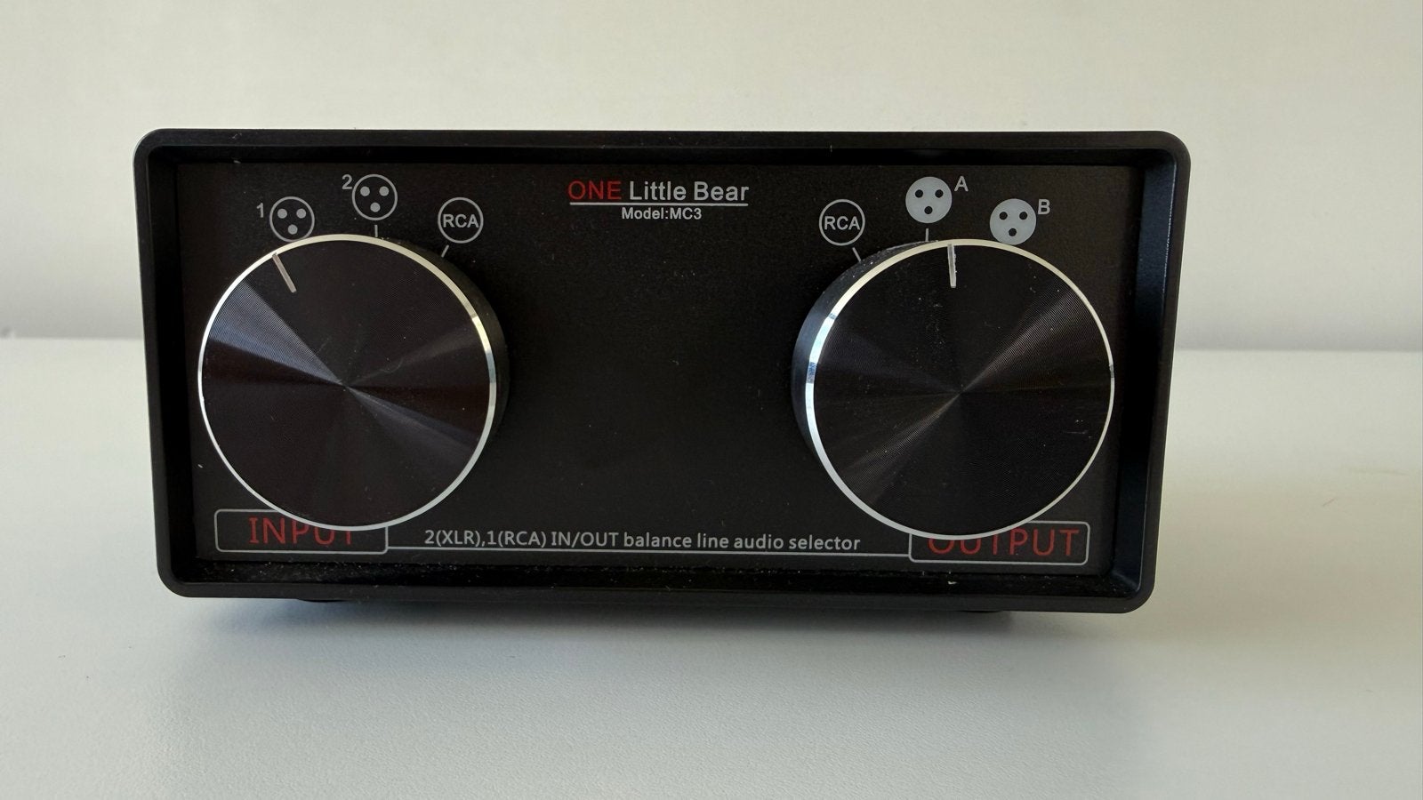 One Little Bear XLR RCA schakelaar - Uitstekende staat, Audio, Tv en Foto, Versterkers en Receivers, Ophalen of Verzenden, Zo goed als nieuw