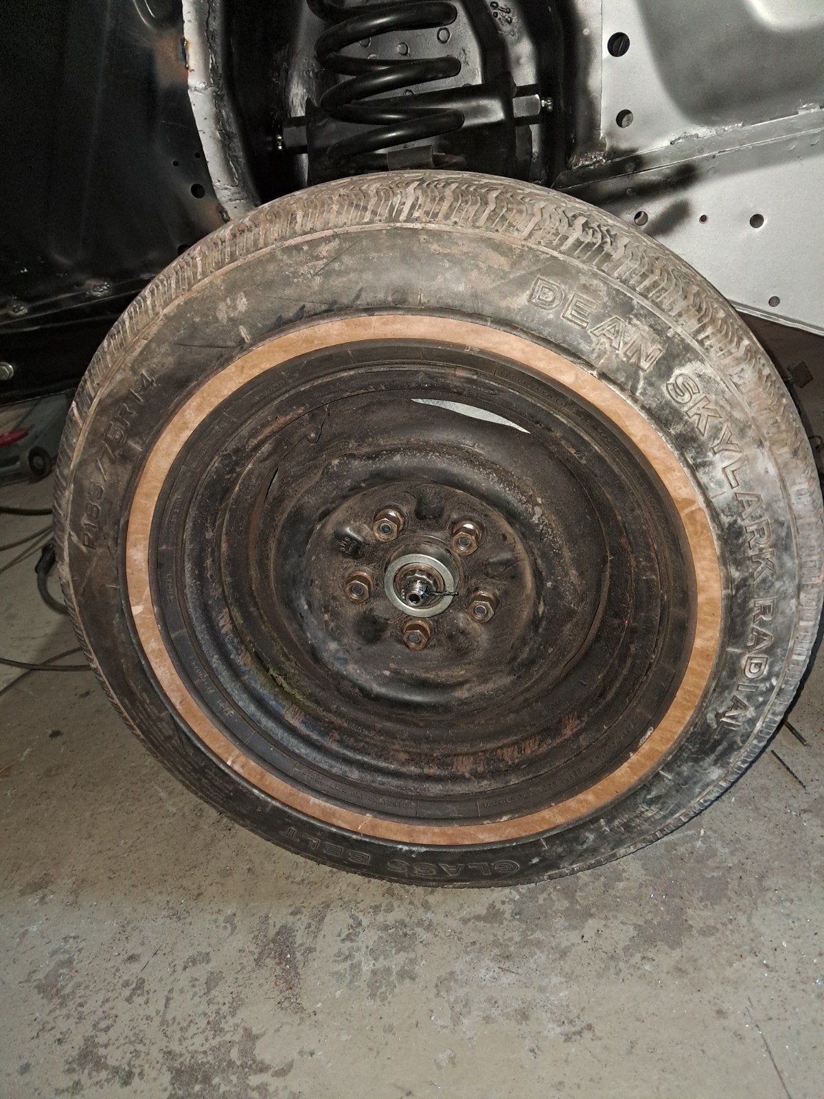 Vier Ford Mustang 14 inch / 5 gats velgen., Ophalen