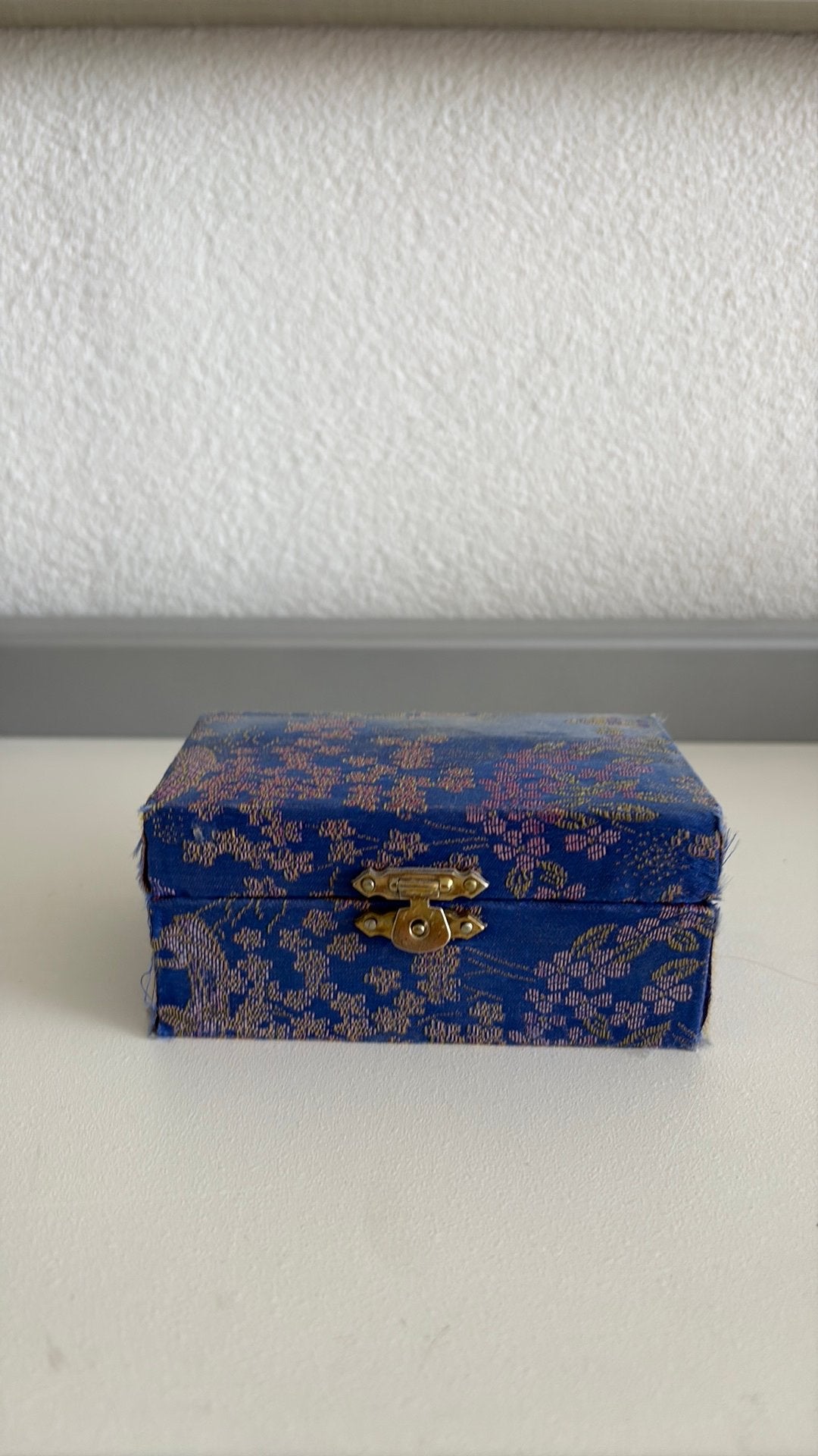Doosje met Chinese ballen, Ophalen, Zo goed als nieuw, Dame