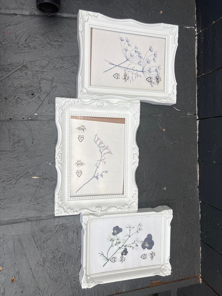 IKEA Fotolijst - Set van 2 witte barok fotolijsten, Ophalen of Verzenden, Zo goed als nieuw, Kunststof, Minder dan 50 cm