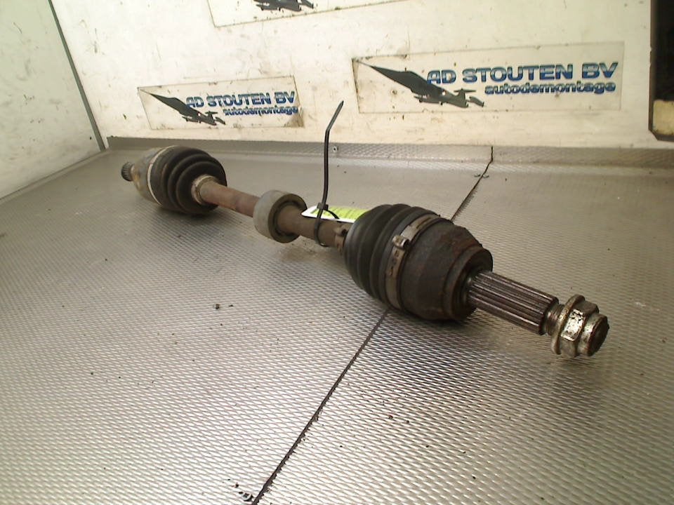 Aandrijfas Links Voor Mazda 2 (DE) (2007-10/2015-06), Gebruikt, Hitdorfer Straße 73, Leverkusen 51371, , Duitsland, Mazda, Info@mazda.de