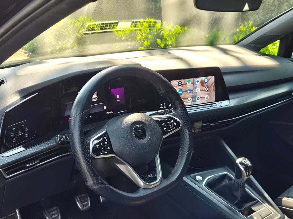 Volkswagen Golf R Line 1.5 Panorama virtual dash CarPlay 1e, Auto's, Volkswagen, 4 cilinders, 150 pk, Alcantara, Zwart