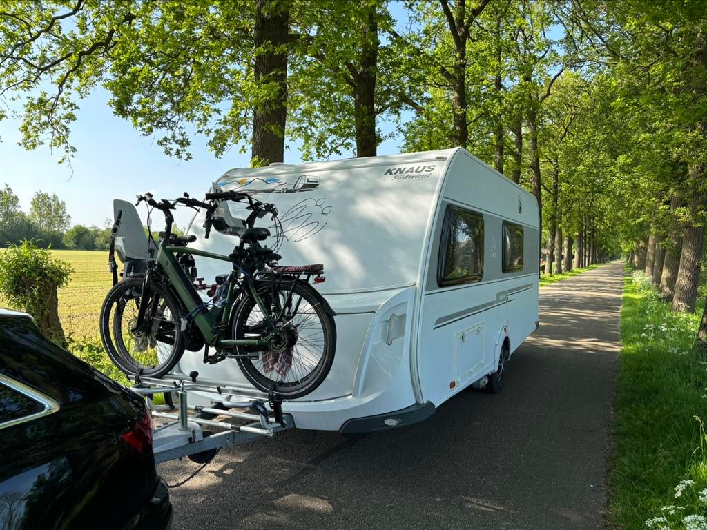 Volledig ingericht toercaravan te huur..