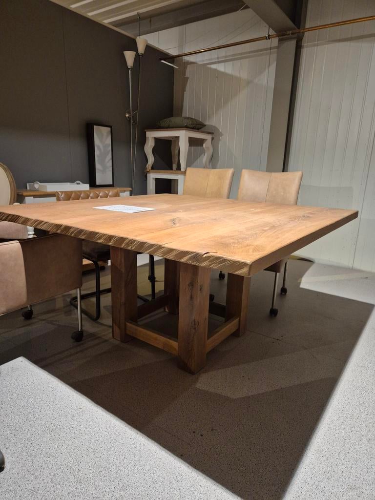 Eettafel massief eiken 150x150, Huis en Inrichting, Tafels | Eettafels, Ophalen, 150 tot 200 cm, Nieuw, Vijf personen of meer