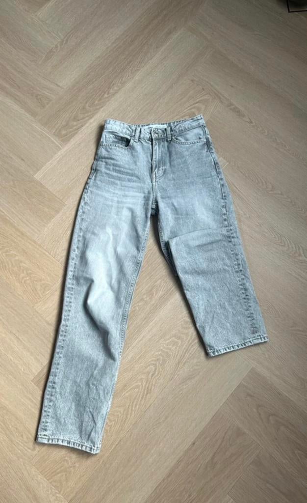 Staright leg jeans, Blauw, Zo goed als nieuw, W27 (confectie 34) of kleiner, Bershka
