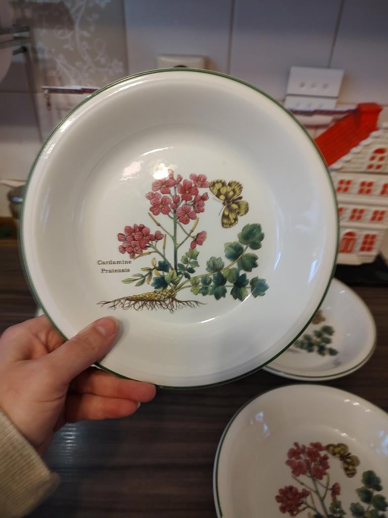 Wedgwood Florabunda Soepborden - 2 stuks, Porselein of Keramiek, Schaal, Rond, Ophalen of Verzenden