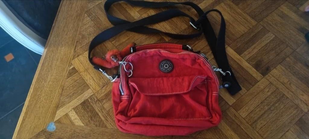 Rode Kipling Schoudertas rugtas met Aapje, Ophalen of Verzenden, Gebruikt, Rood, Schoudertasje