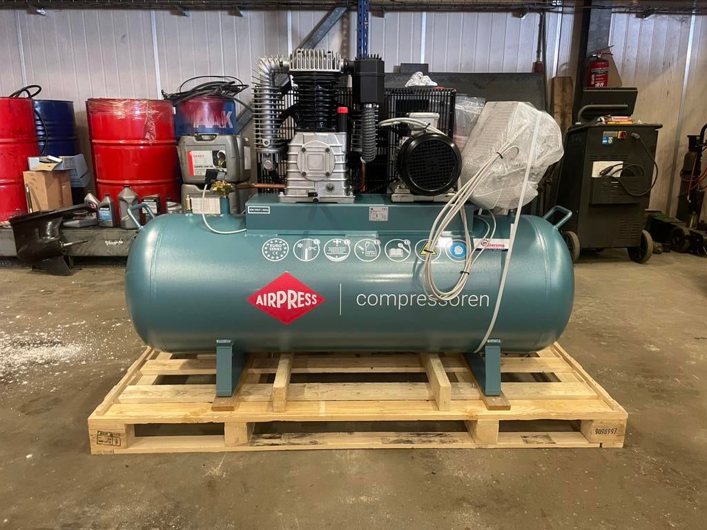 AKTIEPRIJS!!! Airpress K300-700S industriële compressor, 100 liter of meer, Ophalen of Verzenden, Nieuw